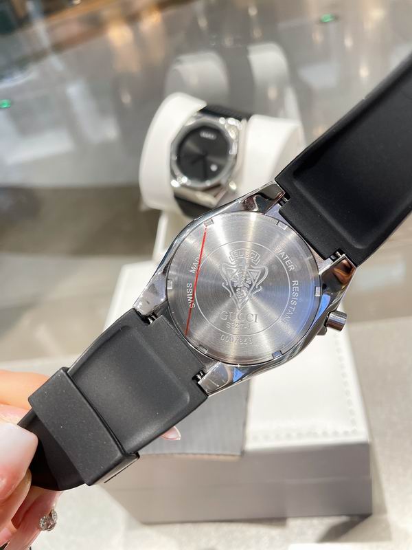 Gucci 41mm 23 (23)