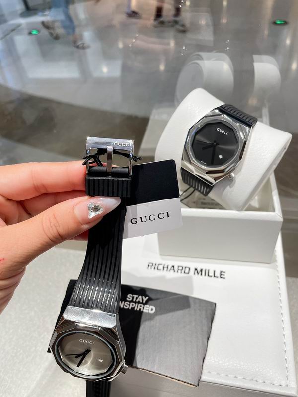 Gucci 41mm 23 (24)
