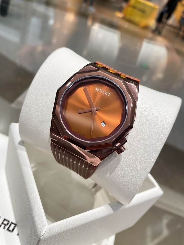 Gucci 41mm 23 (3)