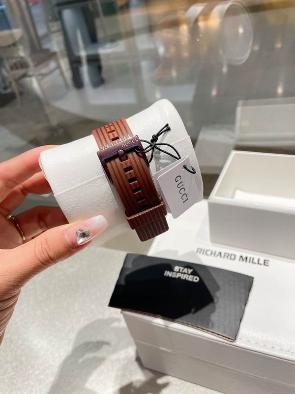 Gucci 41mm 23 (5)