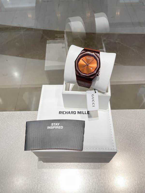 Gucci 41mm 23 (6)
