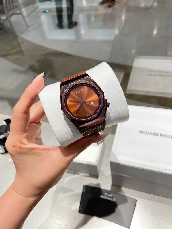 Gucci 41mm 23 (7)