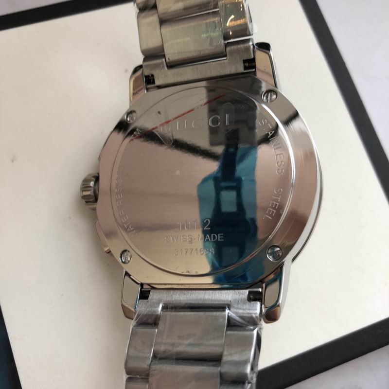 Gucci 44mm 28 (1)