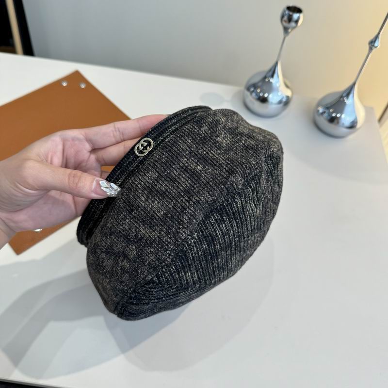 Gucci Beret (216)