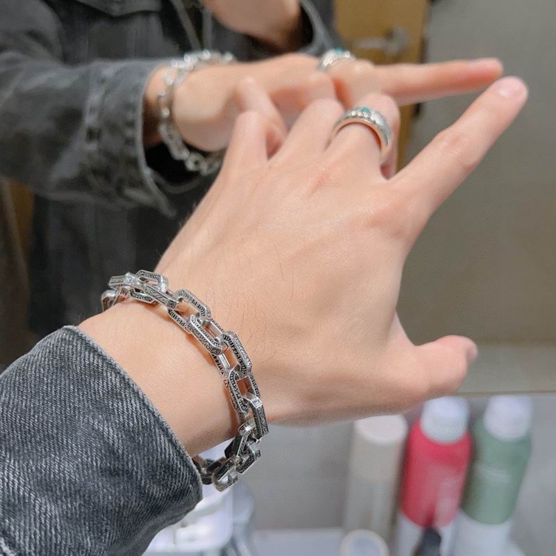 Gucci Bracelet 08yxh05 (5)