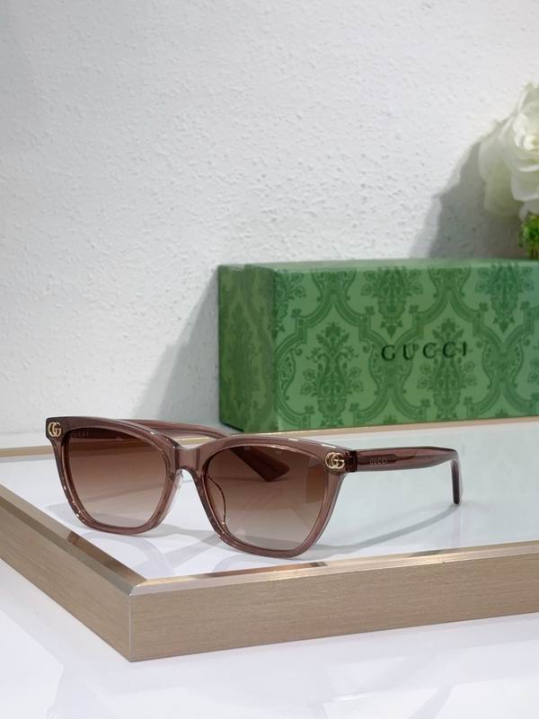 Gucci G2111S 56 15-140 c02