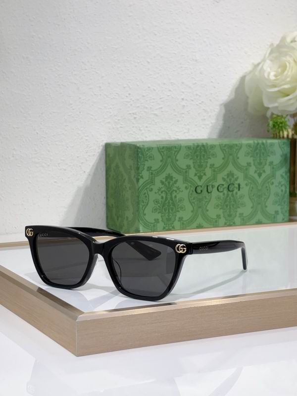 Gucci G2111S 56 15-140 c04