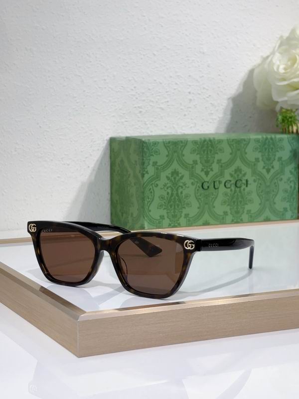Gucci G2111S 56 15-140 c05