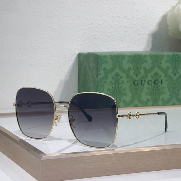 Gucci GG0879 61 18-140 c02