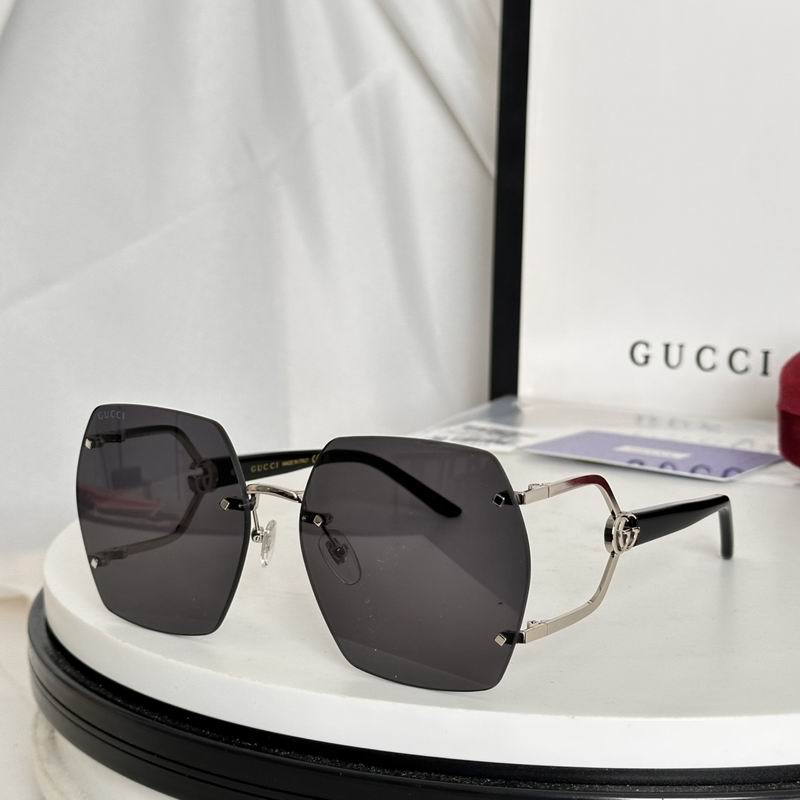 Gucci GG1562S 63 18-145 e05