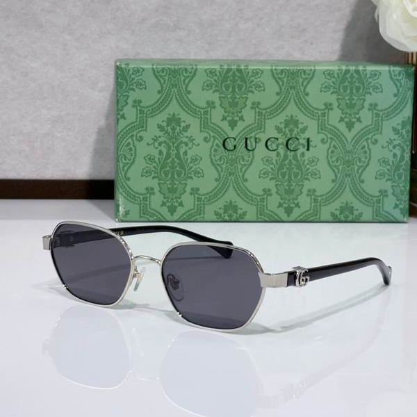 Gucci GG1593S 56 19-145 c02