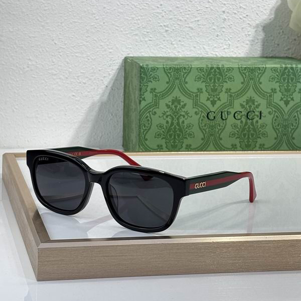 Gucci GG1872SK 56 18-145 c02