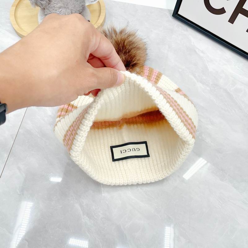 Gucci Scarf Hat Gloves dx (249)