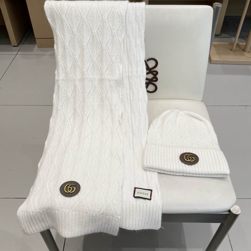 Gucci Scarf hat (575)
