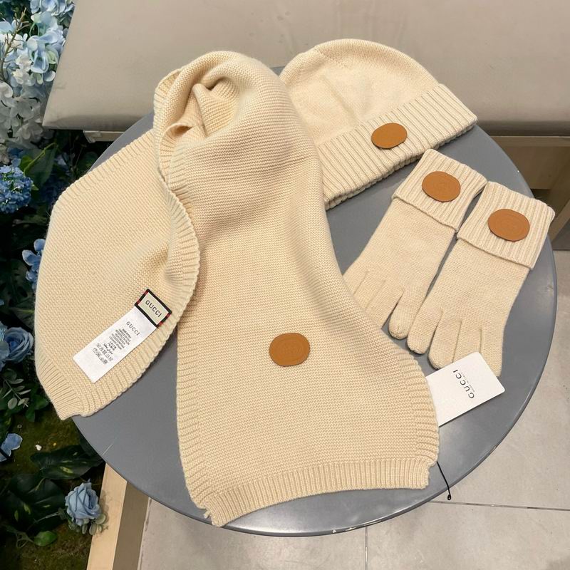 Gucci Scarf hat Gloves (410)