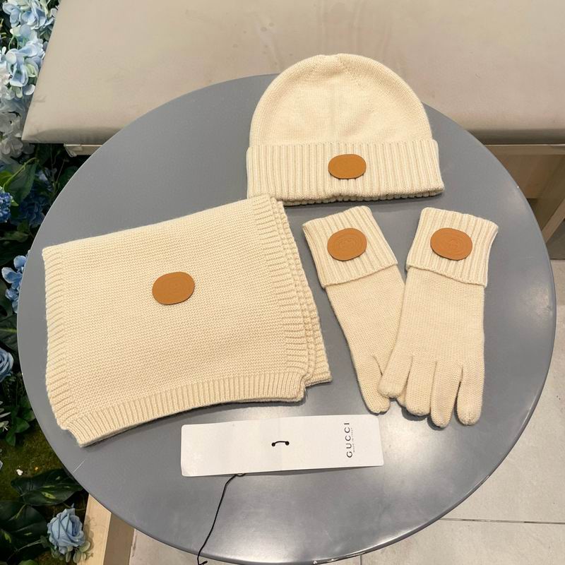 Gucci Scarf hat Gloves (416)