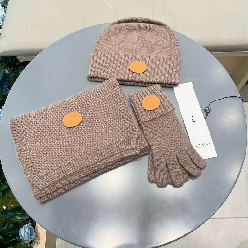 Gucci Scarf hat Gloves (424)