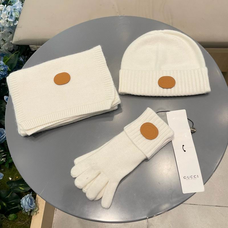 Gucci Scarf hat Gloves (442)