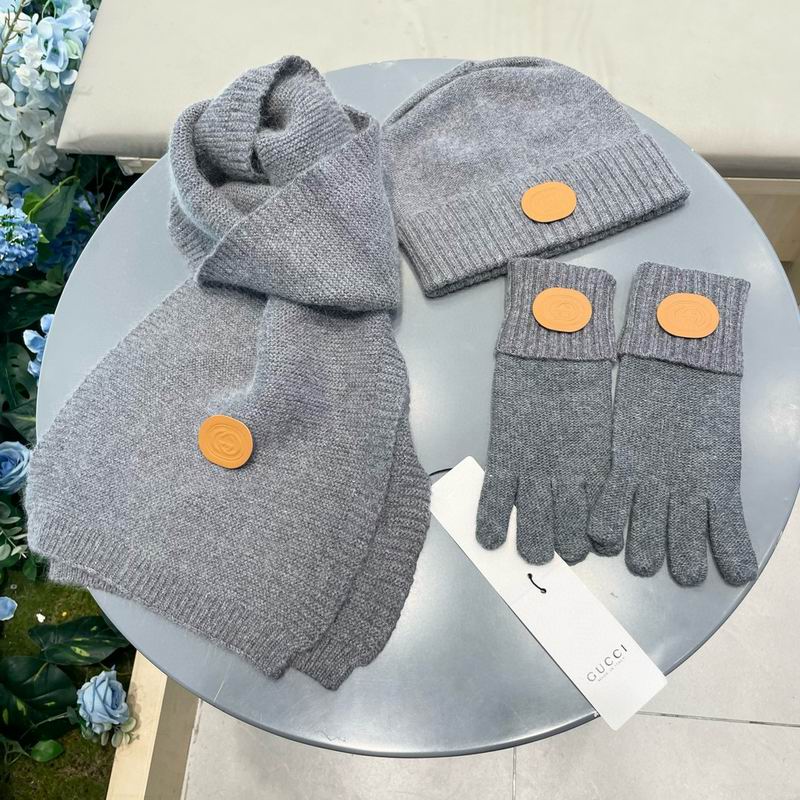 Gucci Scarf hat Gloves (448)