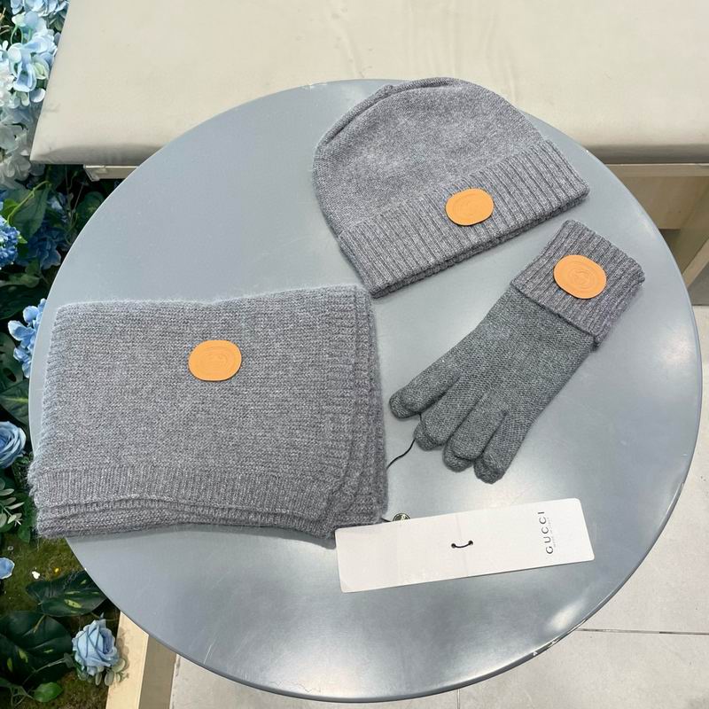 Gucci Scarf hat Gloves (451)