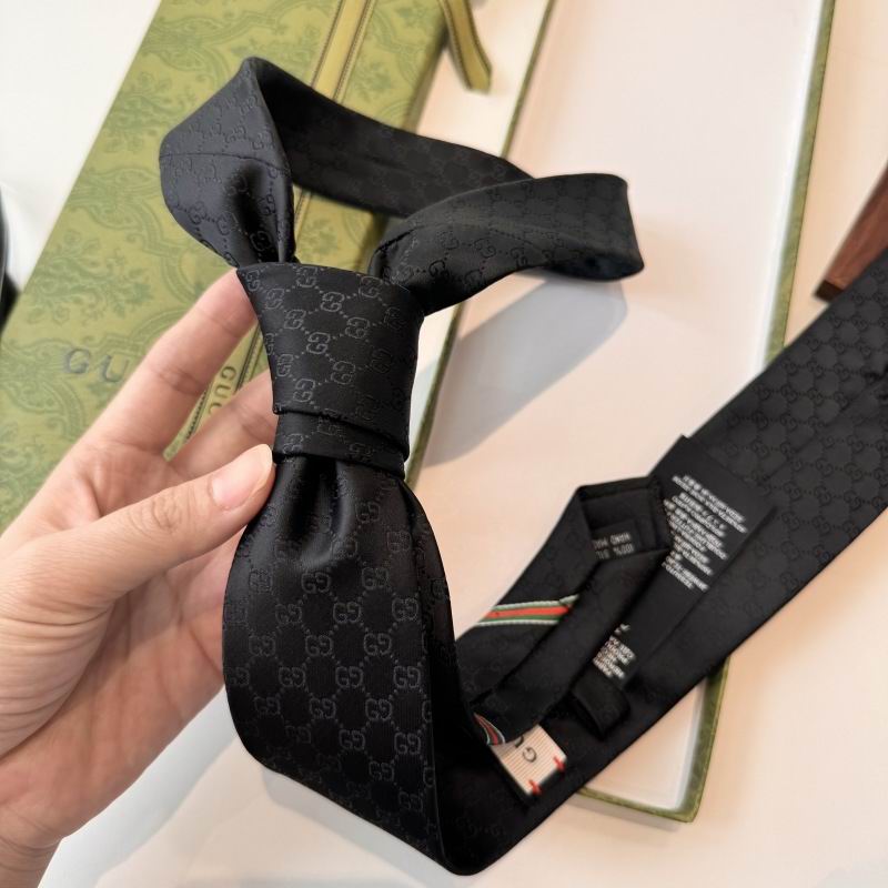 Gucci Tie hm (40)