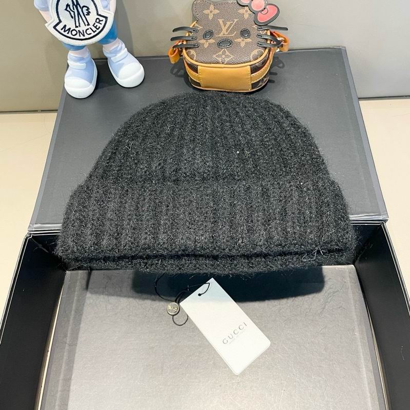 Gucci hat (2100)