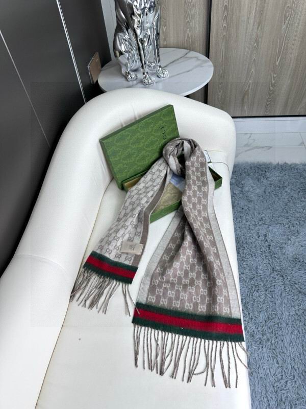 Gucci scarf hm (100)
