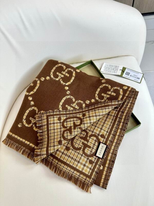 Gucci scarf hm (104)