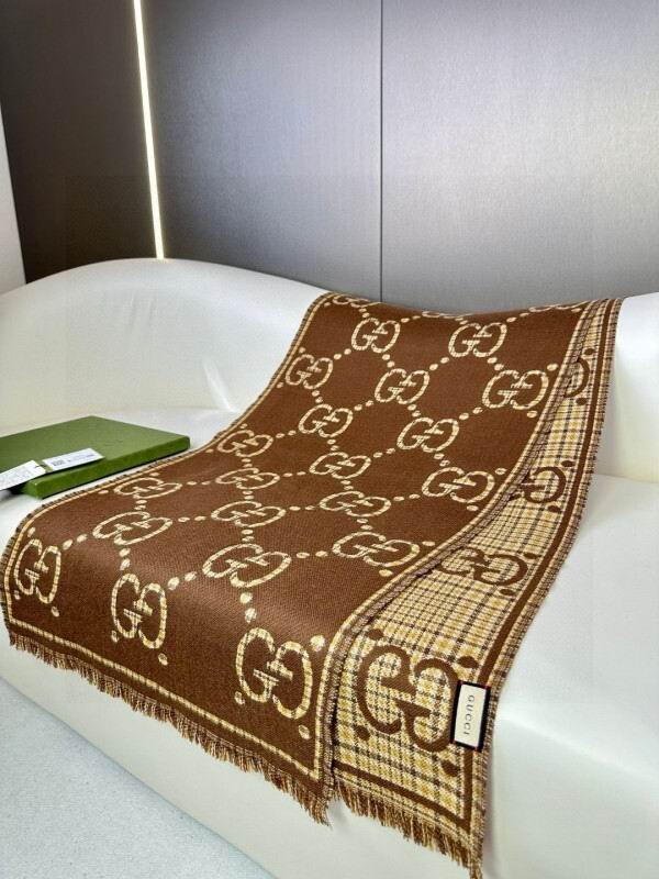 Gucci scarf hm (105)
