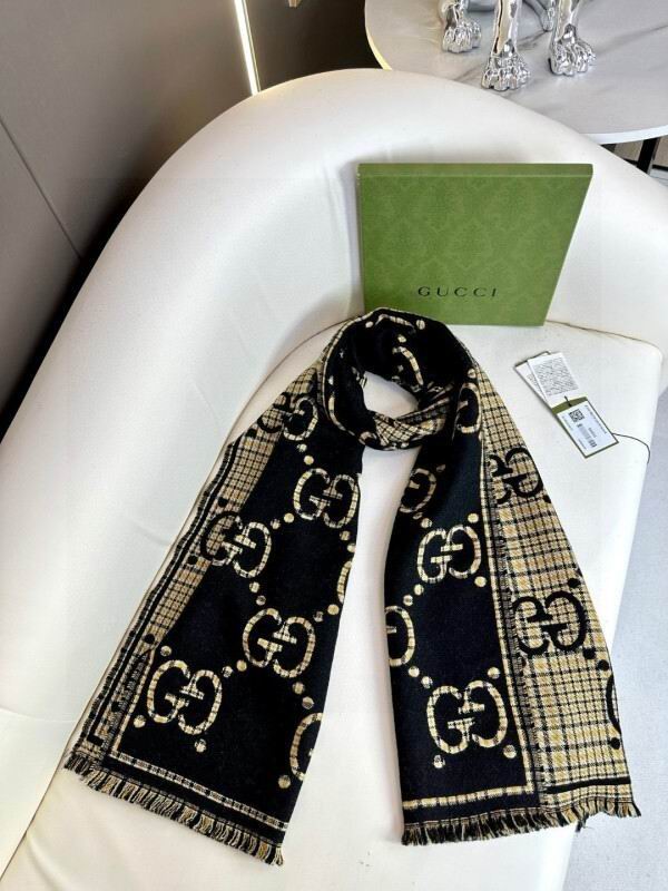 Gucci scarf hm (109)