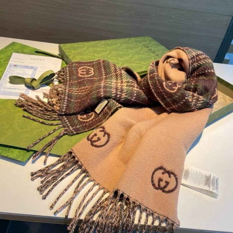 Gucci scarf hm (3)