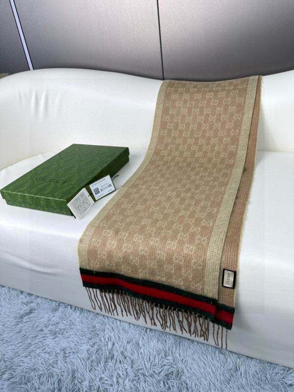 Gucci scarf hm (93)