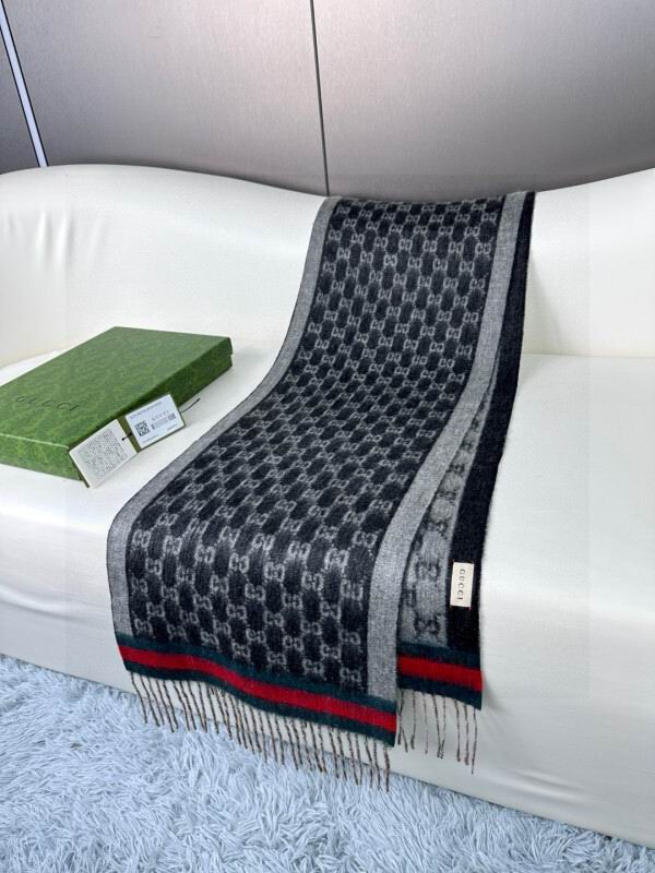 Gucci scarf hm (96)