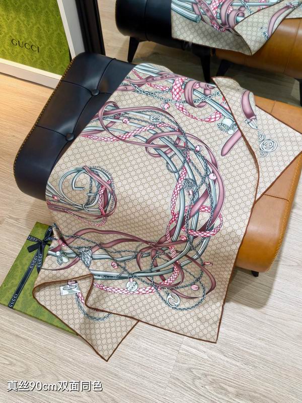 Gucci silk Scarf 90X90cm E09 (7)
