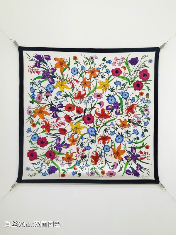 Gucci silk Scarf 90X90cm E15 (7)