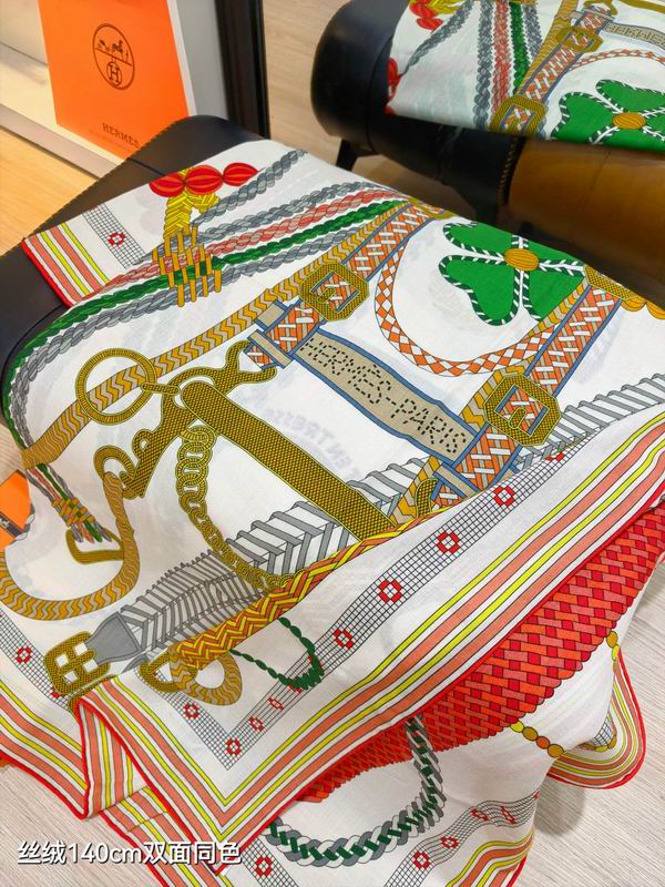 Hermes Scarf 140X140cm 70%羊绒 30%真丝 E11 (29)