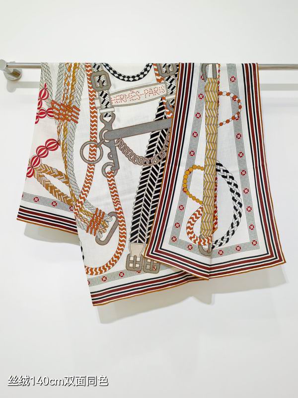Hermes Scarf 140X140cm 70%羊绒 30%真丝 E11 (3)