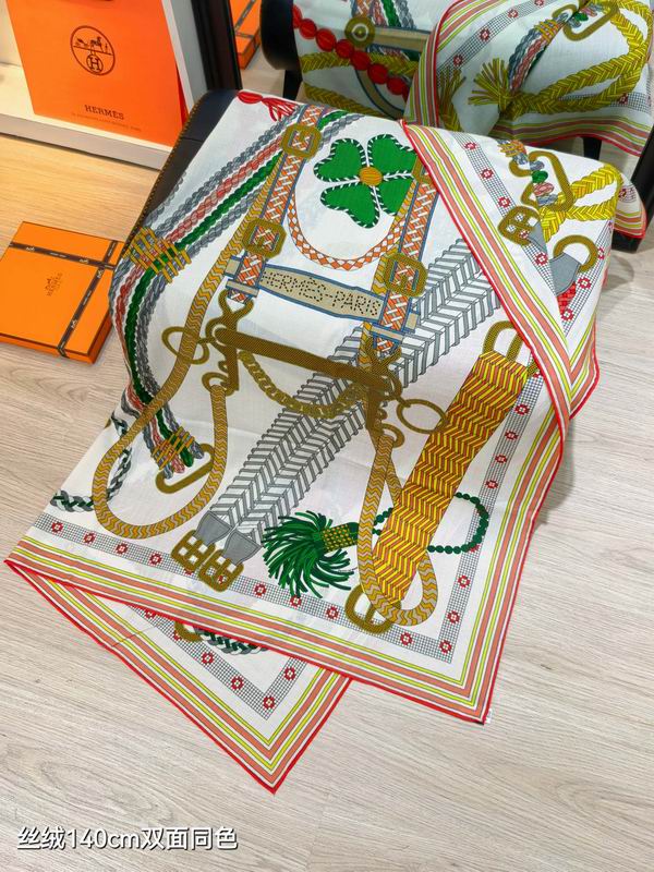 Hermes Scarf 140X140cm 70%羊绒 30%真丝 E11 (30)