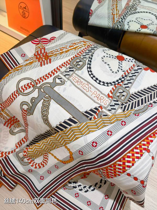 Hermes Scarf 140X140cm 70%羊绒 30%真丝 E11 (5)