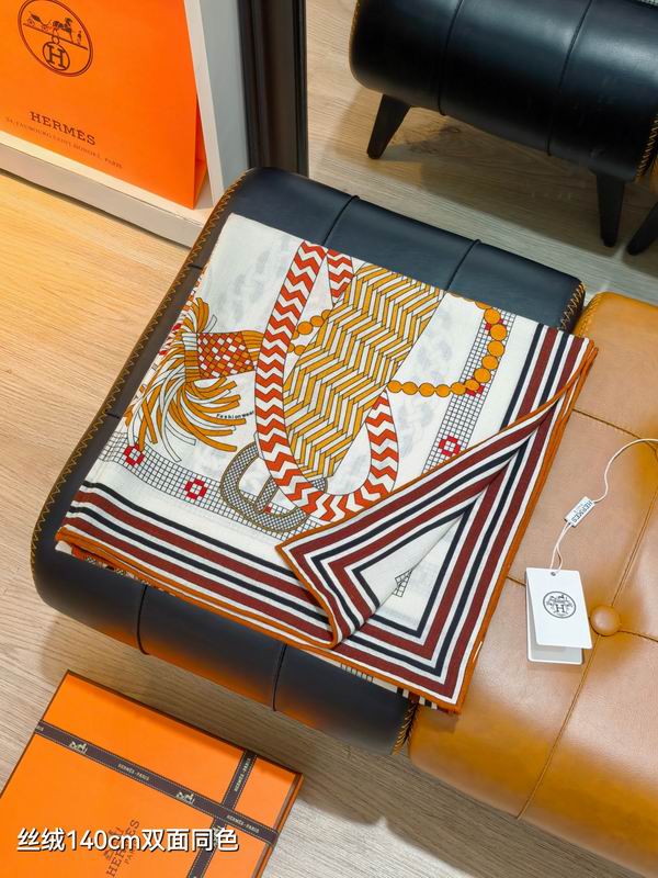 Hermes Scarf 140X140cm 70%羊绒 30%真丝 E11 (7)