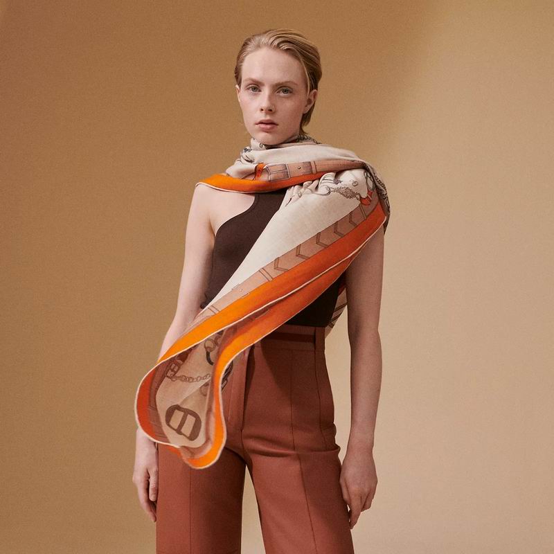 Hermes Scarf 140X140cm 70%羊绒 30%真丝 E30 (10)