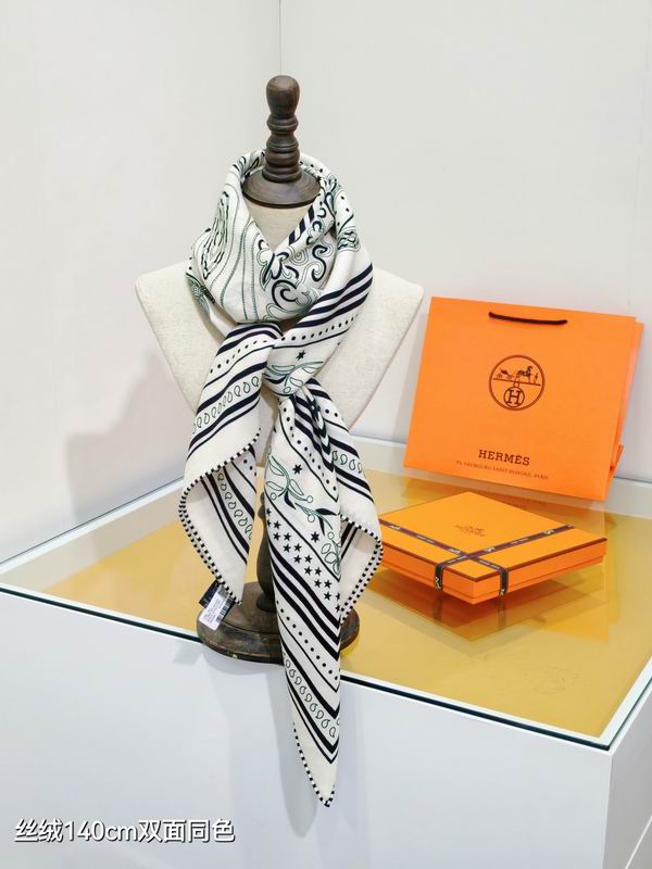 Hermes Scarf 140X140cm 70%羊绒30%真丝 E01 (19)