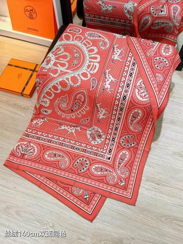 Hermes Scarf 140X140cm 70%羊绒30%真丝 E01 (36)