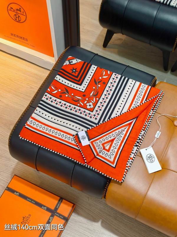 Hermes Scarf 140X140cm 70%羊绒30%真丝 E01 (4)