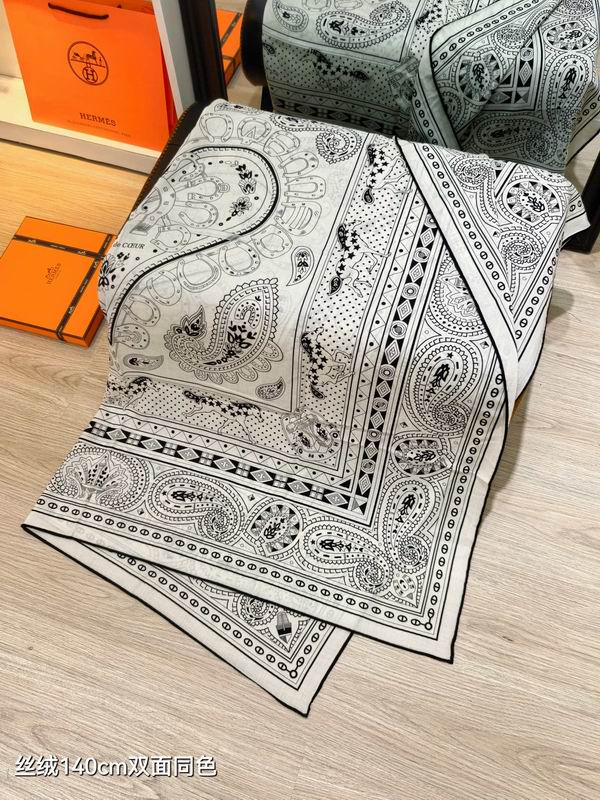 Hermes Scarf 140X140cm 70%羊绒30%真丝 E01 (6)
