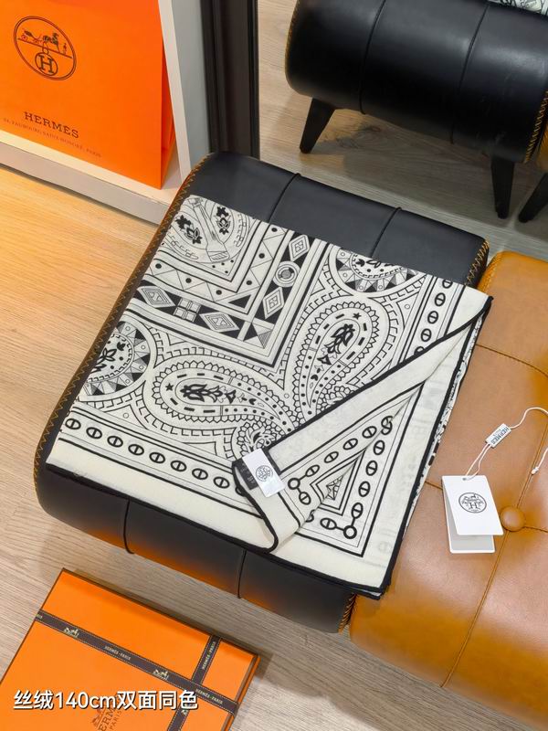 Hermes Scarf 140X140cm 70%羊绒30%真丝 E01 (7)