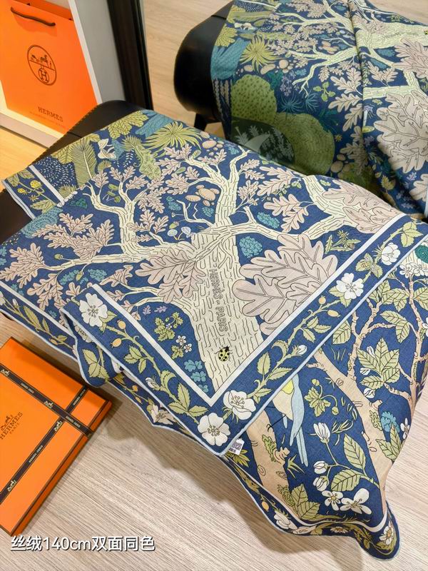 Hermes Scarf 140X140cm 70%羊绒30%真丝 E50 (4)
