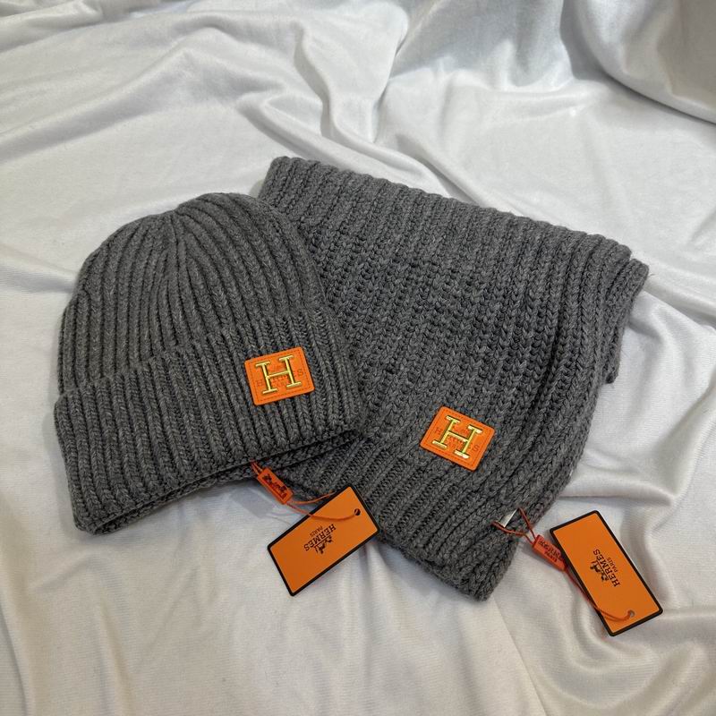 Hermes Scarf hat (135)