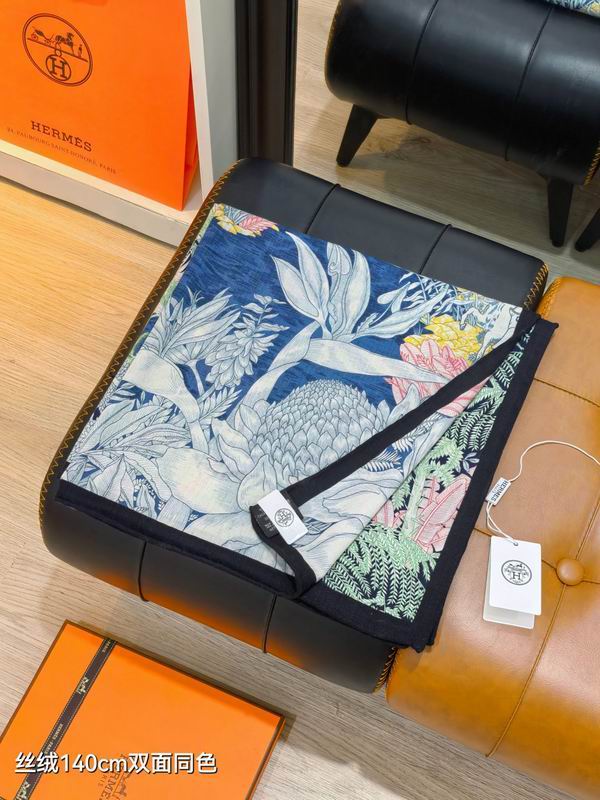 Hermes scarf 140X140cm 70%羊绒 30%真丝 E01 (15)