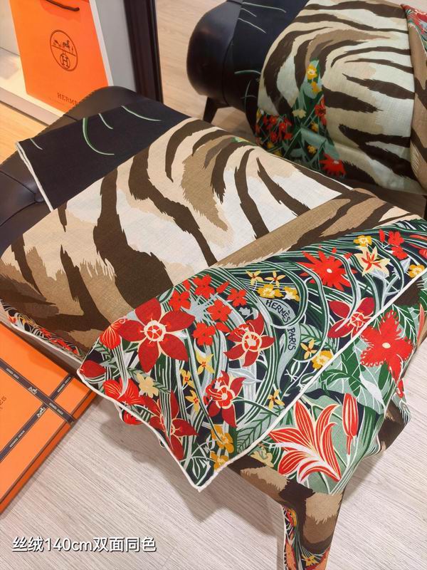 Hermes scarf 140X140cm 70%羊绒 30%真丝 E02 (13)